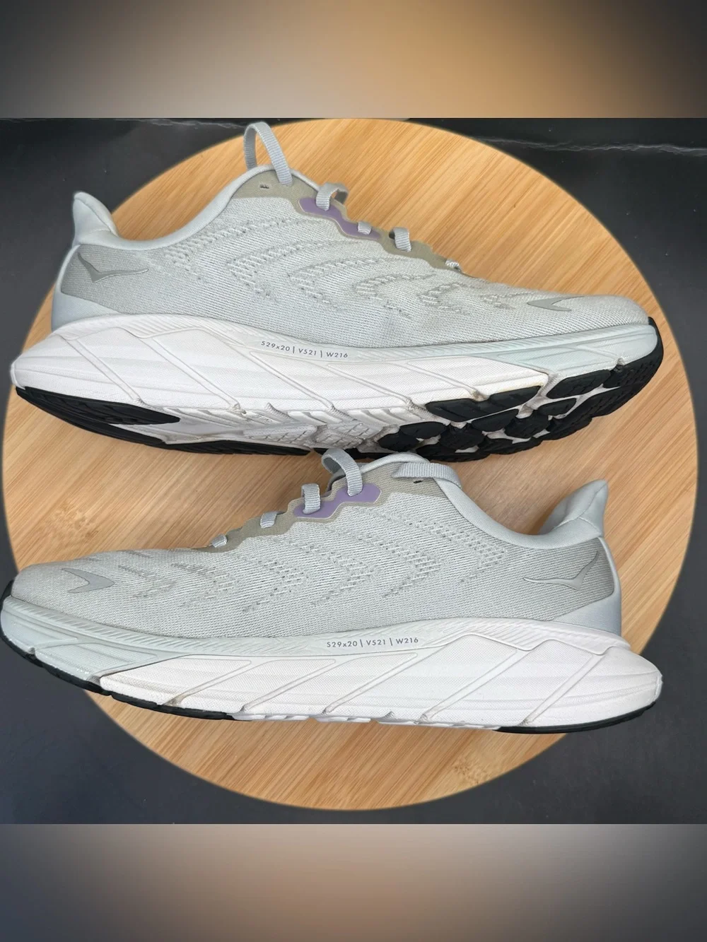 Hoka One One Women’s Arahi 6 Harbor Mist Running Shoes Size 8B